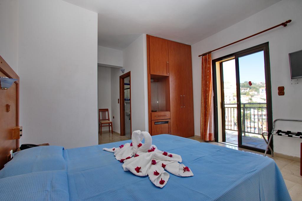 Denise Hotel Skopelos Town Exterior photo