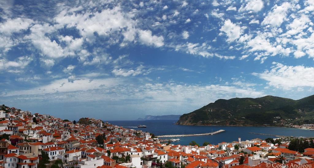 Denise Hotel Skopelos Town Exterior photo